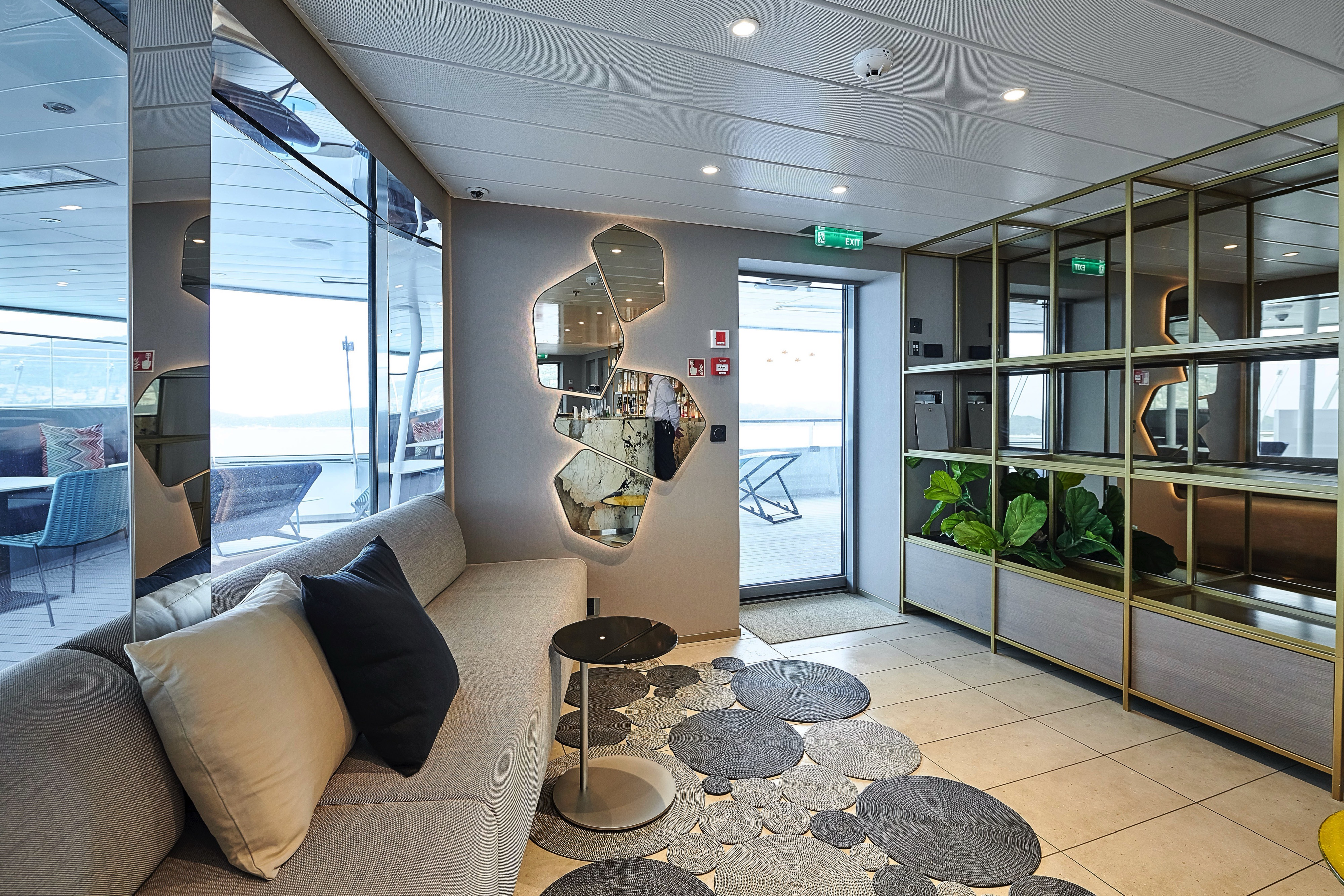 Scenic Eclipse II - Sky Bar